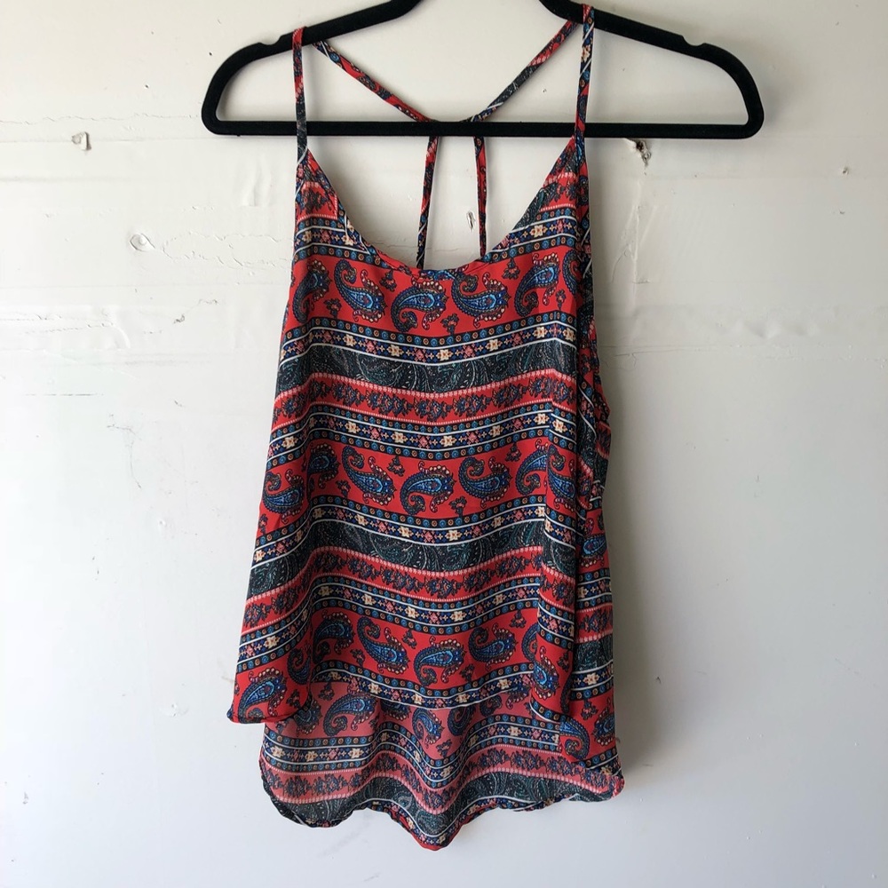 Super cute paisley tank 🍋🐝